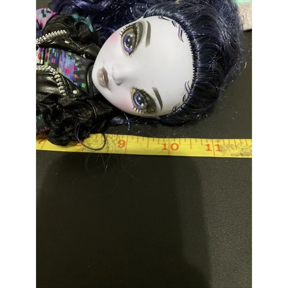 Shadow High Reina Glitch Rainbow High Doll Navy Blue Black Articulated - READ